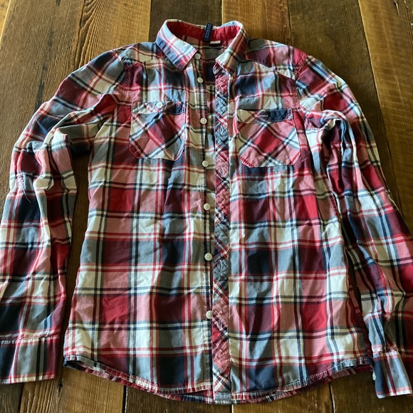 Two Divided H&M Long Sleeve Lightweight Plaid Men’s Button Downs XS - Picture 4 of 6